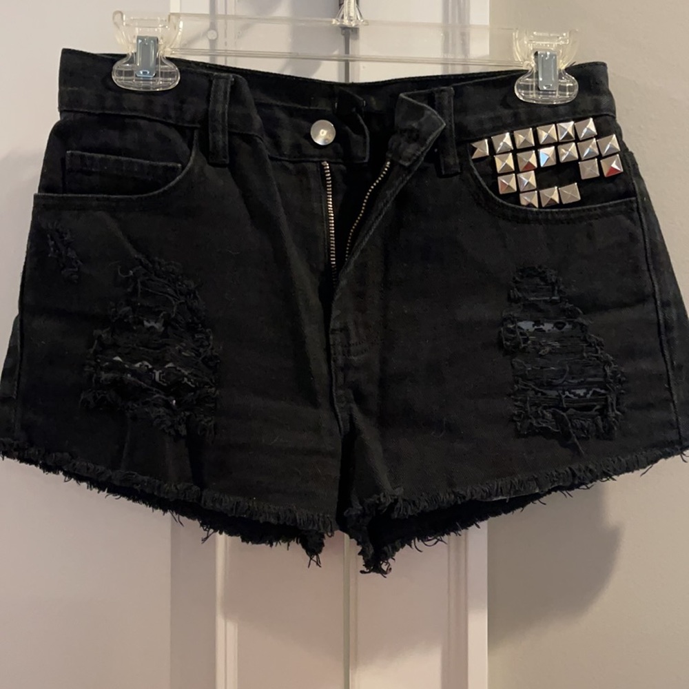 Forever 21 black fringe shorts size 26